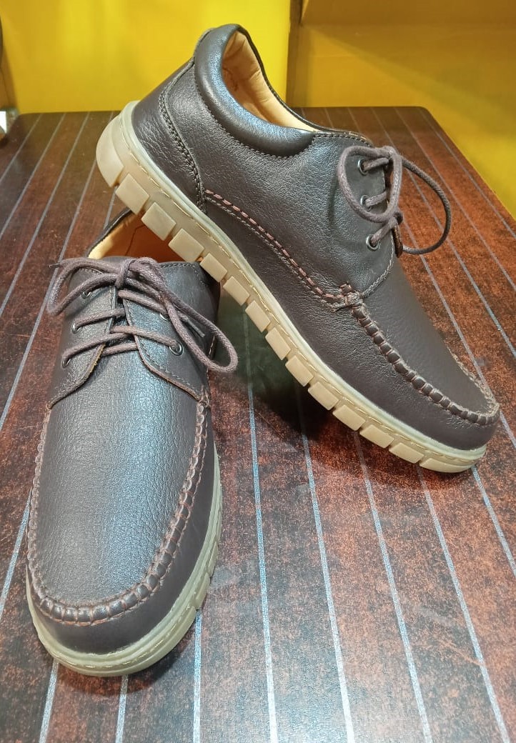 Step into sophistication with these classic black leather lace-up shoes — the perfect blend of timeless style and modern elegance.